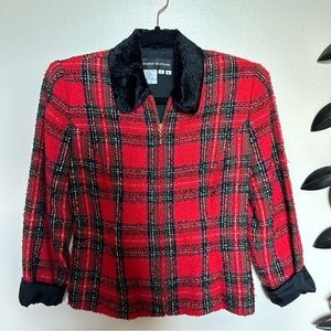 Donna Morgan petite red plaid zip up blazer with black faux fur collar detail